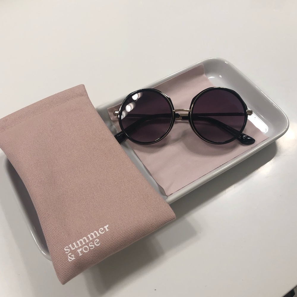 SOLD Summer & Rose Evelyn Round Sunglasses